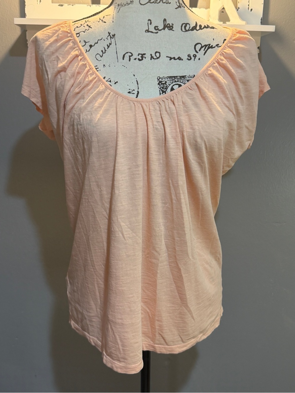 LOFT PEACH SCOOP NECK SHORT SLEEVE BLOUSE SZ M